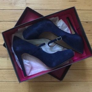 brand new VINCE CAMUTO Beverley heels